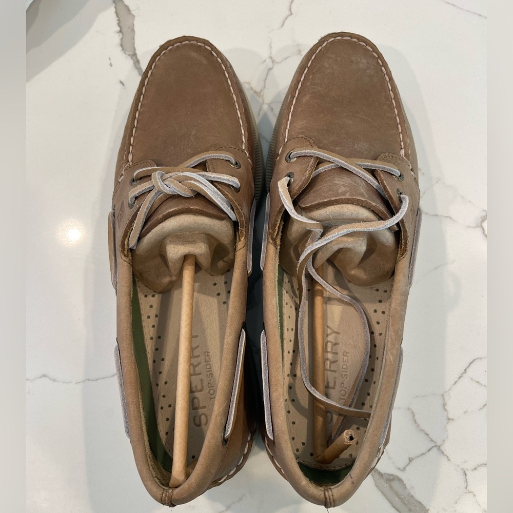 Men’s Sperry Boat Shoes Taupe Color, New with Box, Size 10